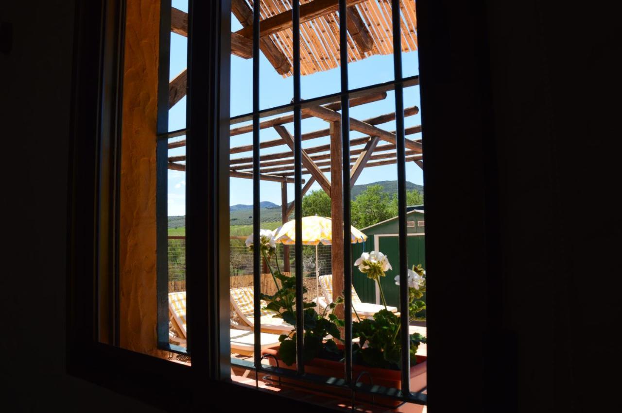 Bed and Breakfast Cortijo Petra Villanueva del Rosario Екстер'єр фото