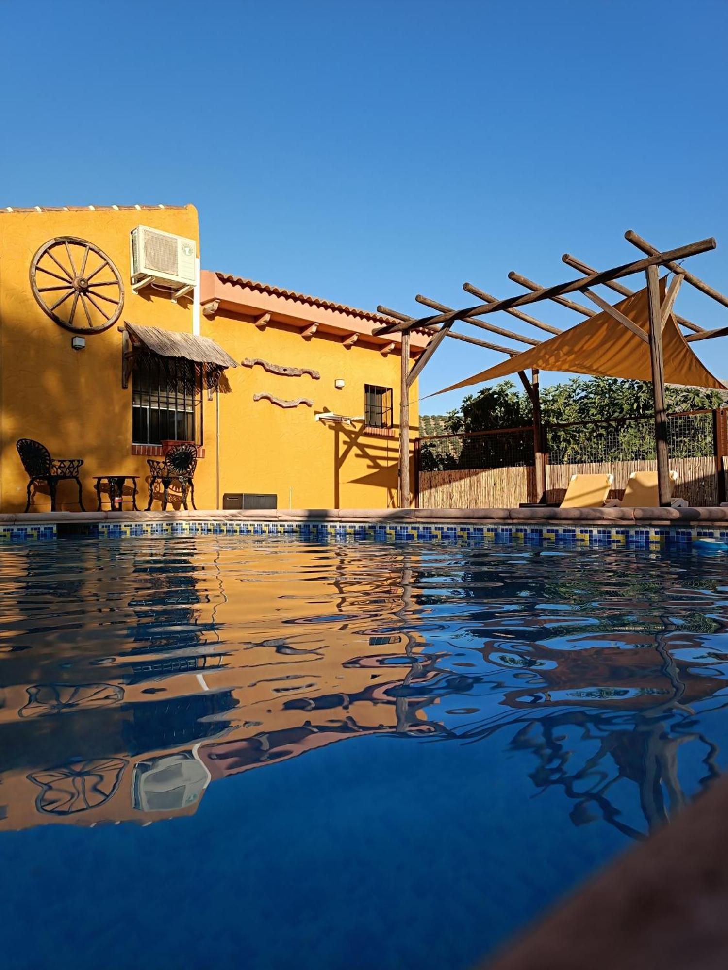 Bed and Breakfast Cortijo Petra Villanueva del Rosario Екстер'єр фото