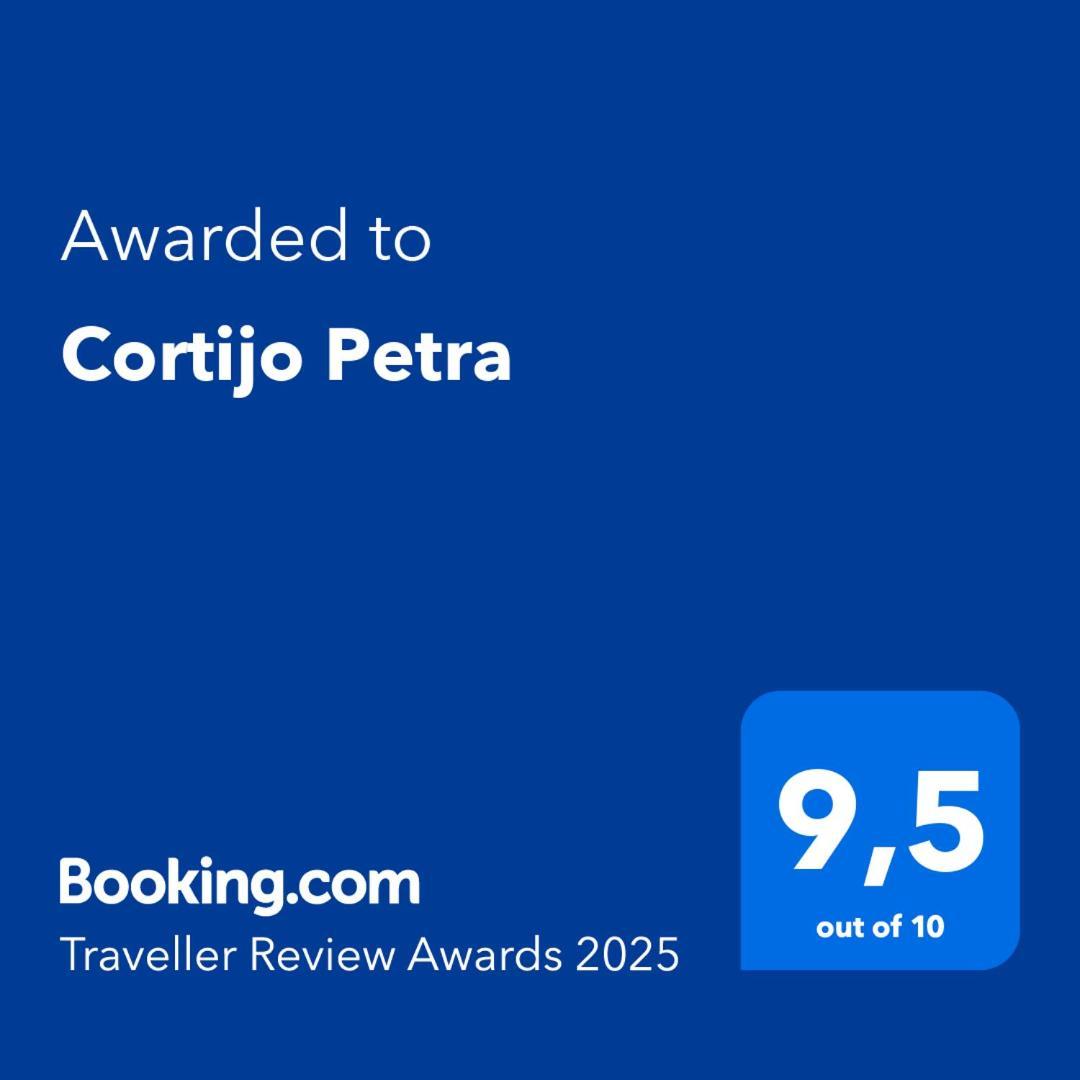 Bed and Breakfast Cortijo Petra Villanueva del Rosario Екстер'єр фото