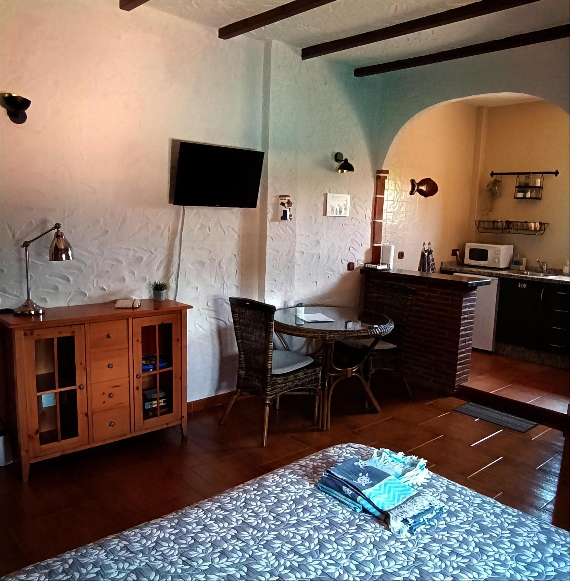 Bed and Breakfast Cortijo Petra Villanueva del Rosario Екстер'єр фото